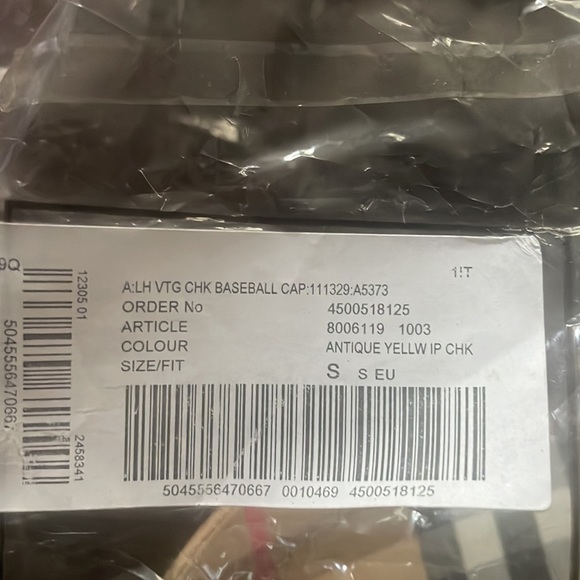 Authentic Burberry Vintage Check Baseball Cap - Picture 6 of 6